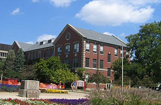 伊利诺伊州立大学图片